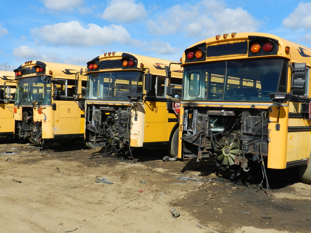 DSCN8348 Cloverleaf Local Schools buses 11, 13, & 26 199… Flickr