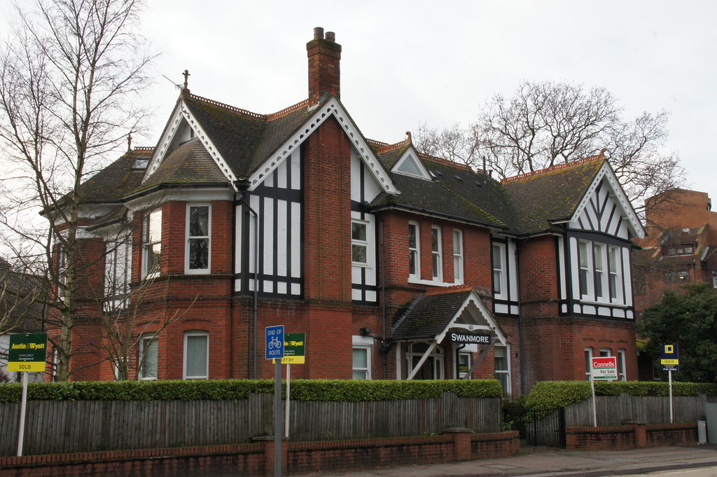 Swanmore (Swanhurst, Swanshurst Hotel), 50 Lansdowne Road, Bournemouth