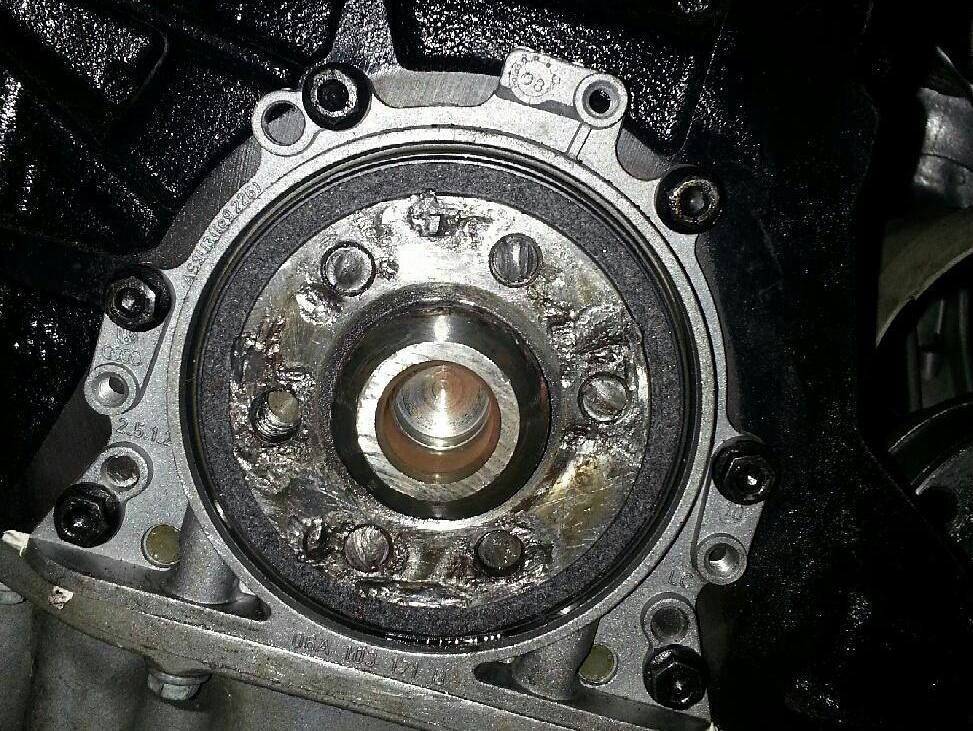 crank snout 2nd flywheel bolt failure001 Michelle Kelley Flickr