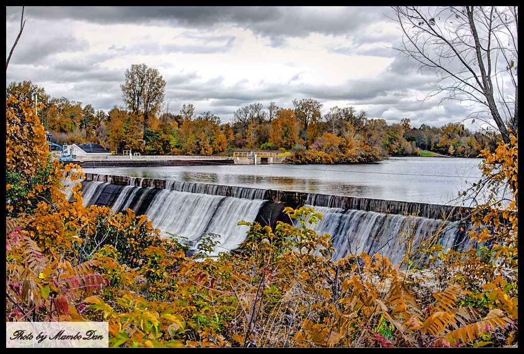 Dexter Dam Dexter Reservoir (also known as Dexter Lake) is… Flickr