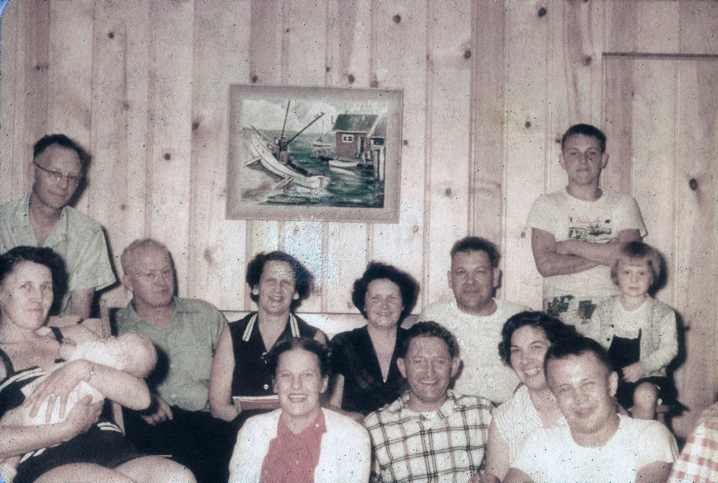 Family on couch at Lake 1950's Jennifer Silverman Flickr