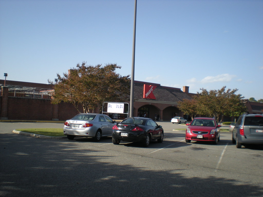 Big Kmart Big Kmart 7259 (101,458 square feet) 118 Waller… Flickr