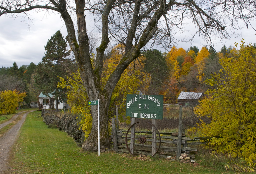 Brulé Hills Farm, Yarm, QC October 2012 Norm Horner Flickr