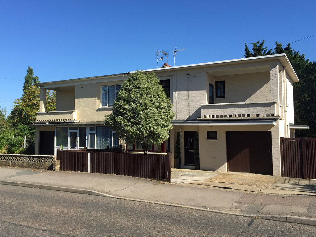 Coronation Avenue, East Tilbury Managers' houses on the Ea… Flickr