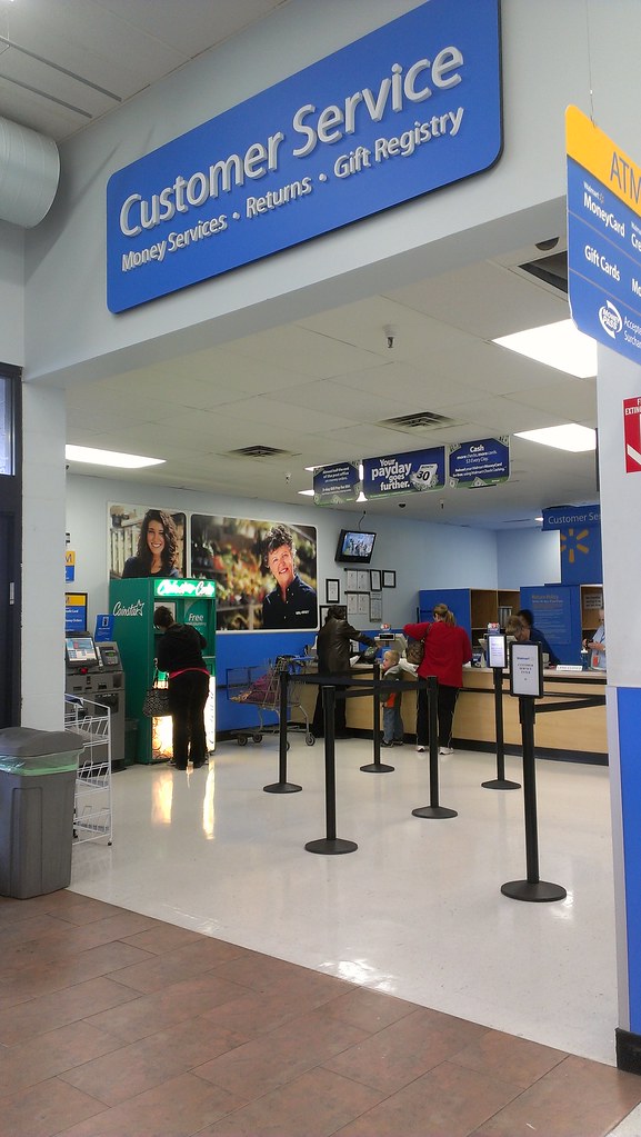 WalMart Eagan (Minneapolis / St. Paul), Minnesota Courtesy Desk
