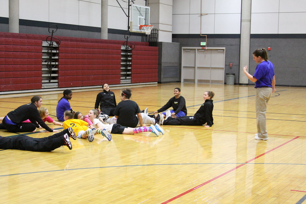UAF Women's Basketball Team Meet & Greet As part of Milita… Flickr