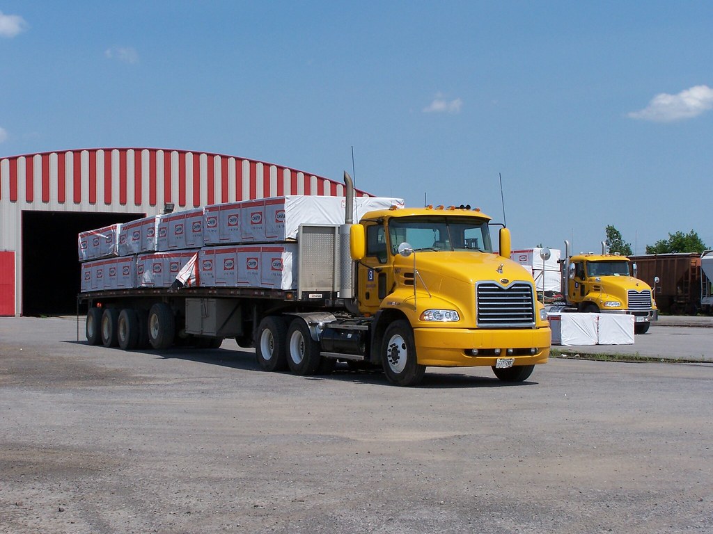 Grandor Lumber MACK Vision on the left and a Pinnacle on t… Flickr