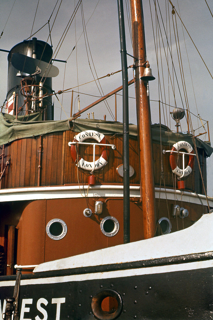 Tug 'Contest' Bridge at Gravesend 1962. A closeup of the … Flickr