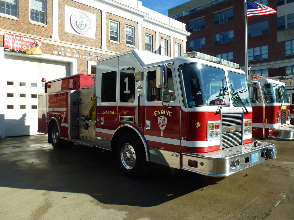 Salem Fire Engine 1 Salem Fire Department Engine 1 KME Pre… Flickr