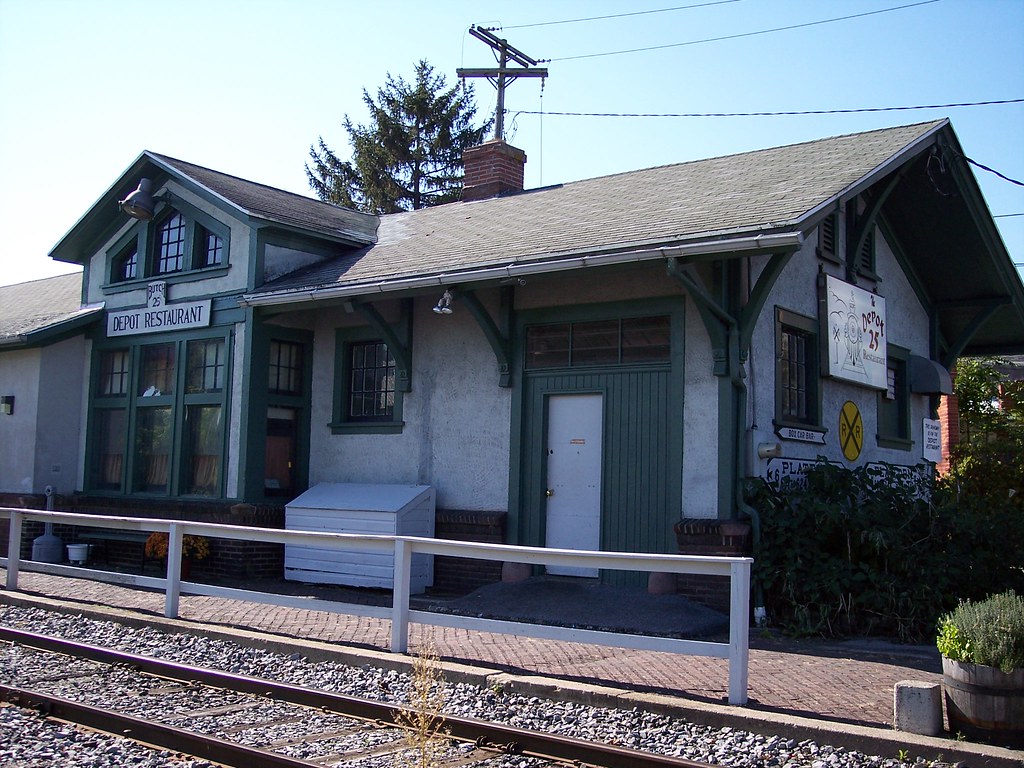 Shortsville roadandrailpictures Flickr