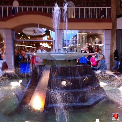 Fountains Place Versailles iPh20121124 002 fotoproze Flickr