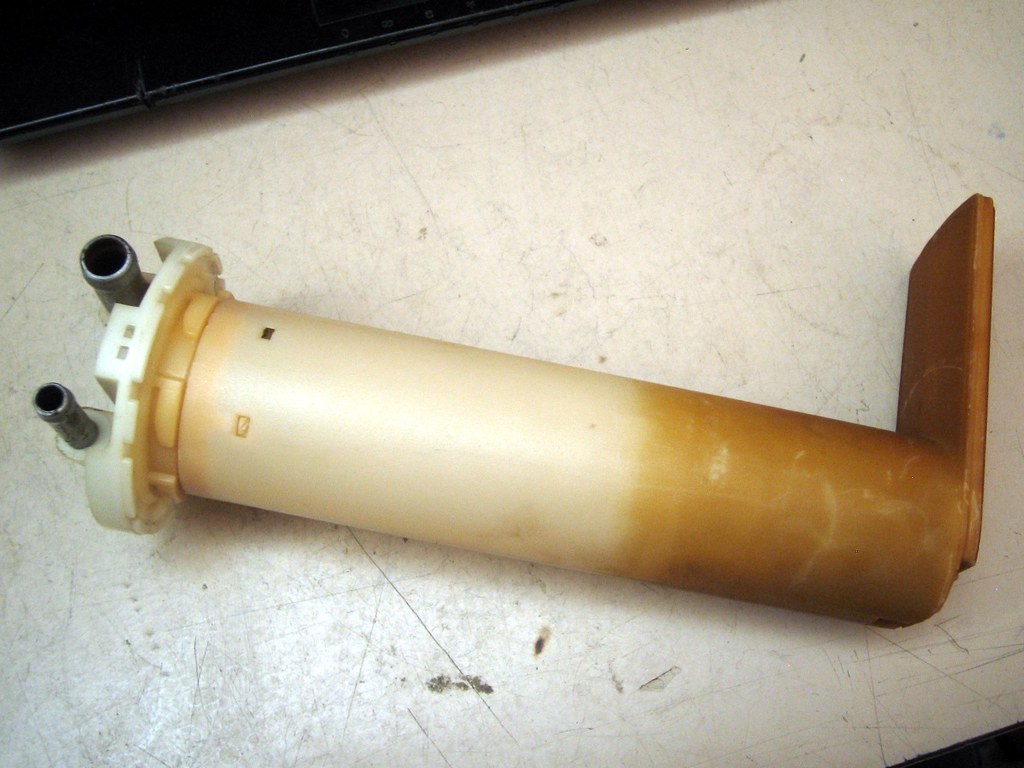 IMG_5763 BMW E30 fuel level sender, my spare one. Flickr