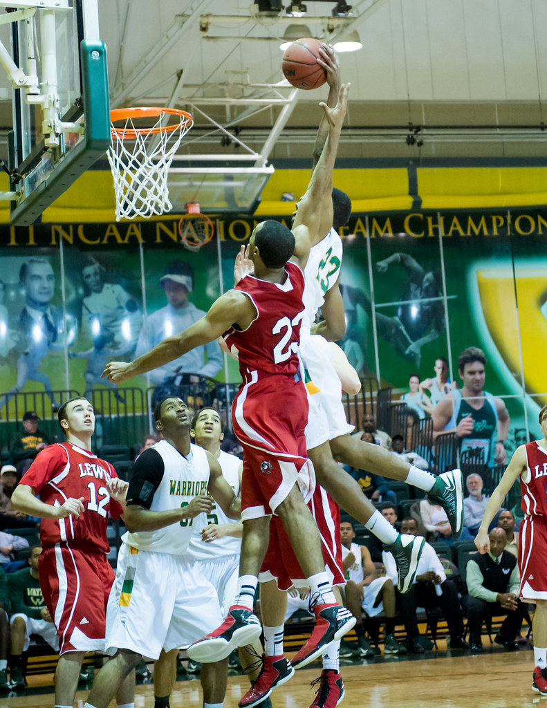 Wayne State basketball vs Lewis University Chuck Andersen Flickr