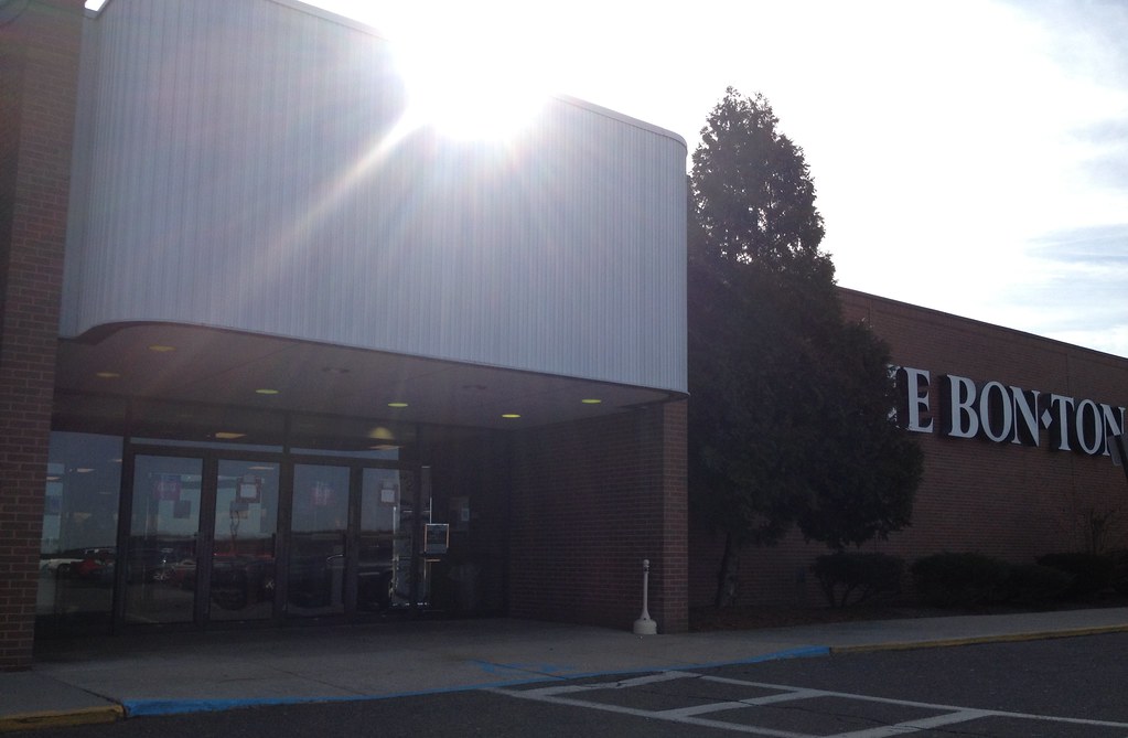 Pomeroy's/The Bon Ton Schuylkill Mall Frackville, PA Flickr