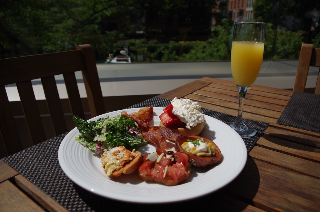 Pinstripes Streeterville Brunch Brunch at Pinstripes in St… Flickr