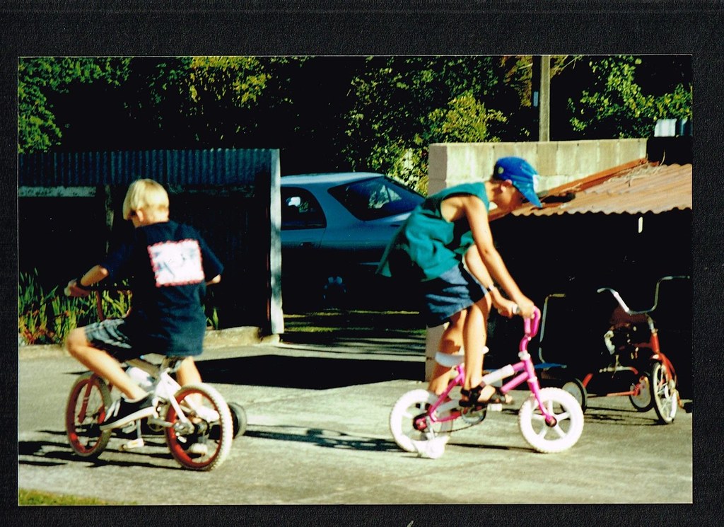 Bikes Awahuri Road.jpg Minka20 Flickr