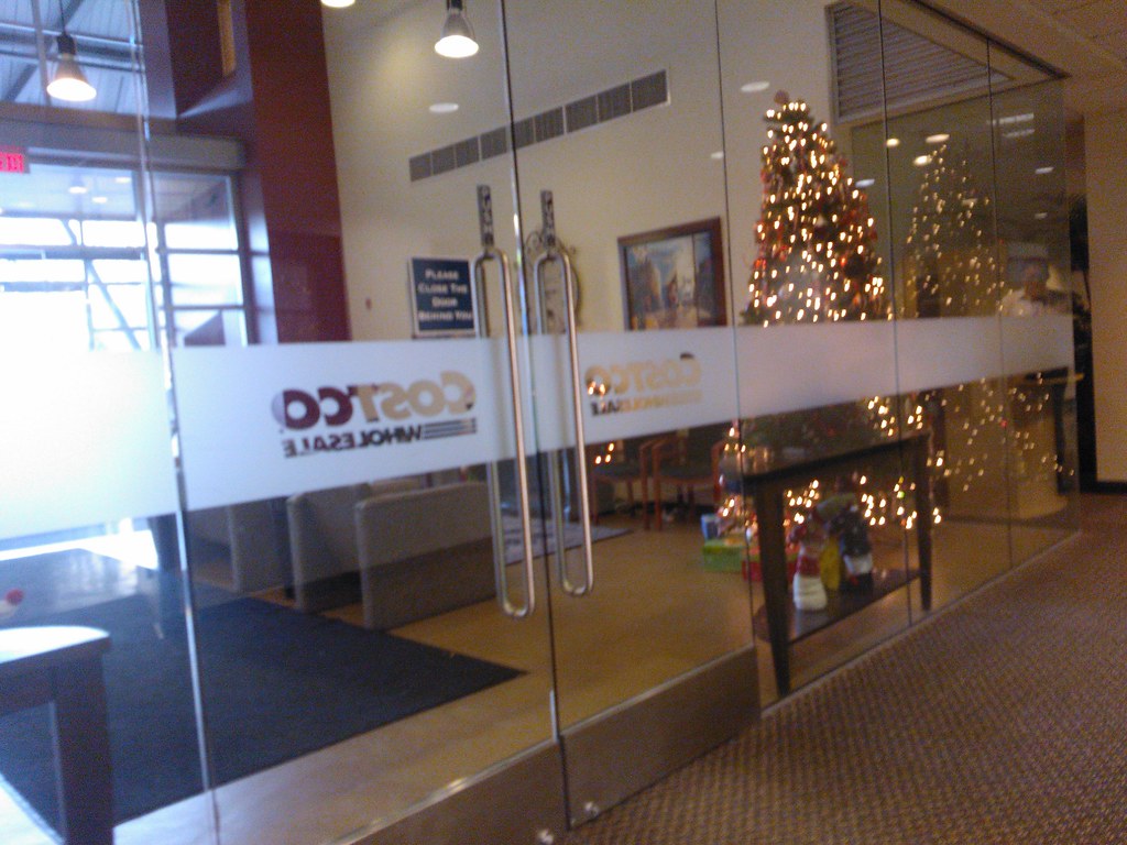Christmas tree is up, Costco Wholesale corporate headquart… Flickr