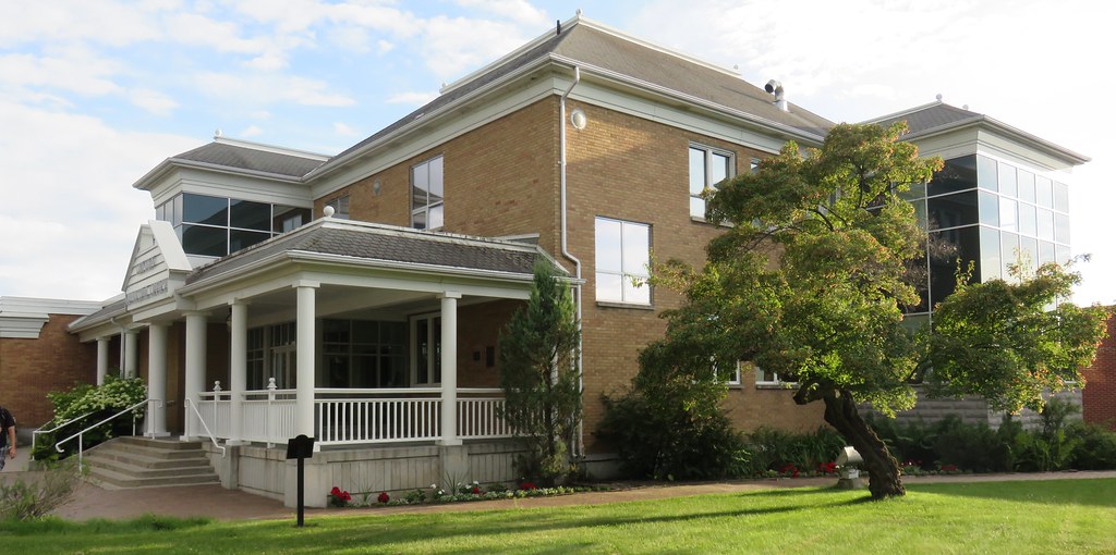 Dryden, Ontario City Hall Dryden, Ontario is a small city … Flickr