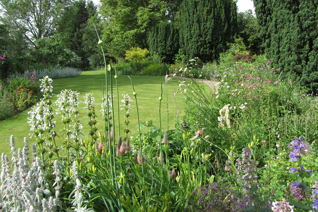 Solomon Garden in Warwickshire, England Solomon Garden in … Flickr