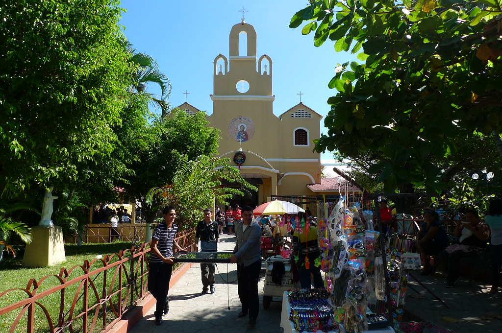 Festival San Pablo Tacachico, El Salvador John Meckley Flickr