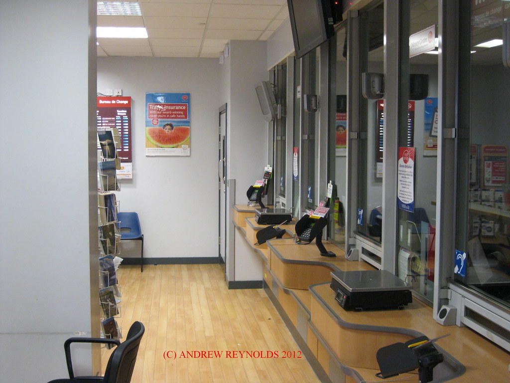 2012 07 07 COUNTER OF WH SMITH POST OFFICE AT FORT WILLIAM… Flickr