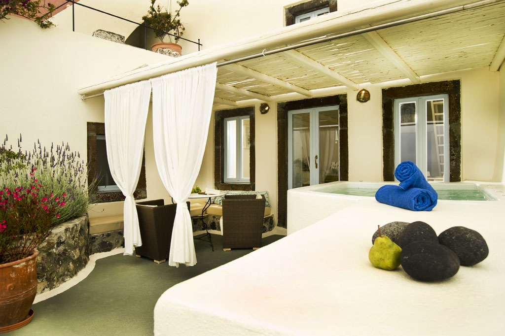 Enigma apartments and suites Santorini, Greece www.enigmas… Flickr