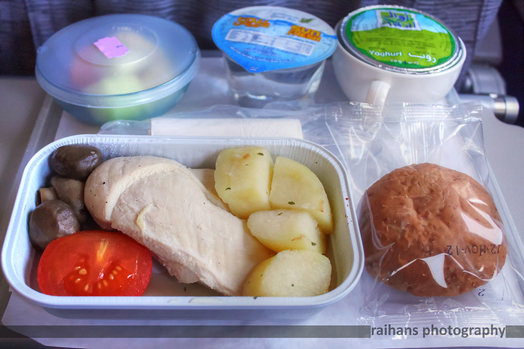 GF765 LCML (LOW CALORIE MEAL) Low calorie meal on board … Flickr