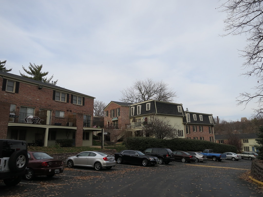 Apartments in Shrewsbury, MO (6) Paul Sableman Flickr