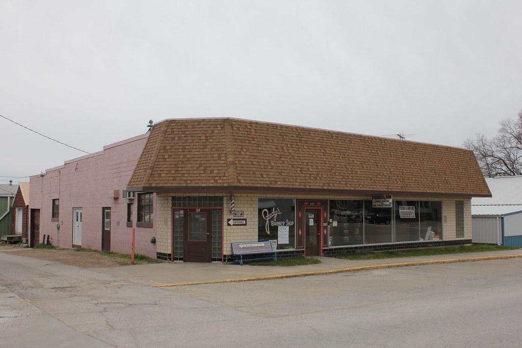 Car Dealership Building Avoca, IA Tom McLaughlin Flickr