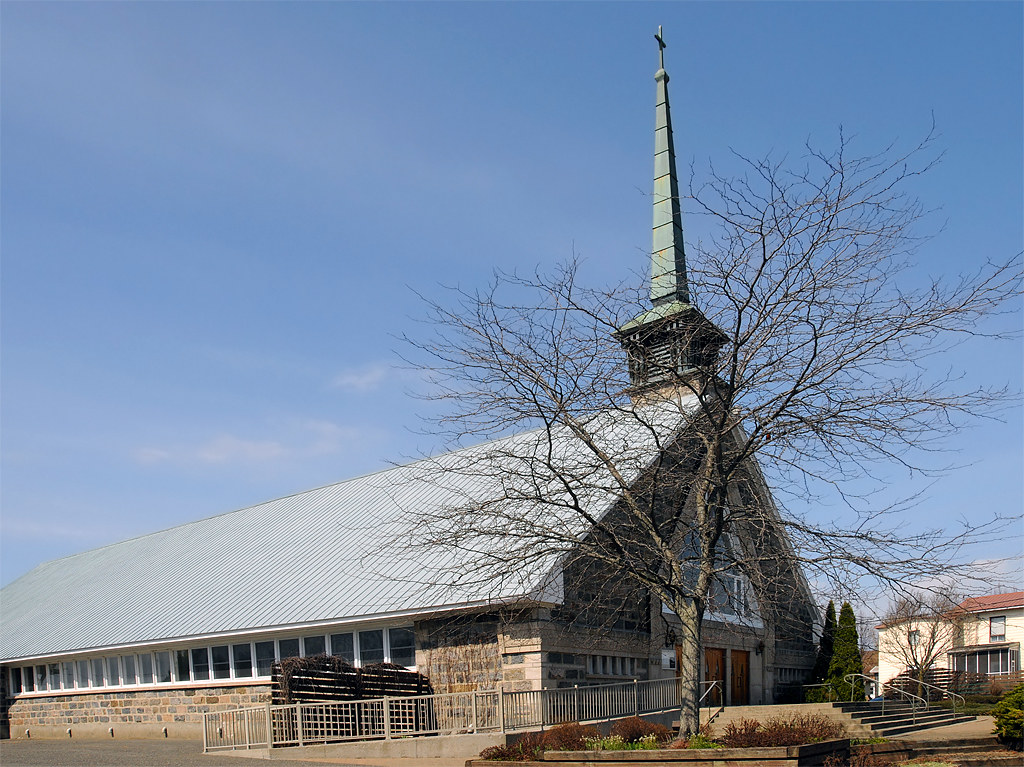 pl20avril10stzephirin3 copy Une vue de l'église de SaintZ… Flickr