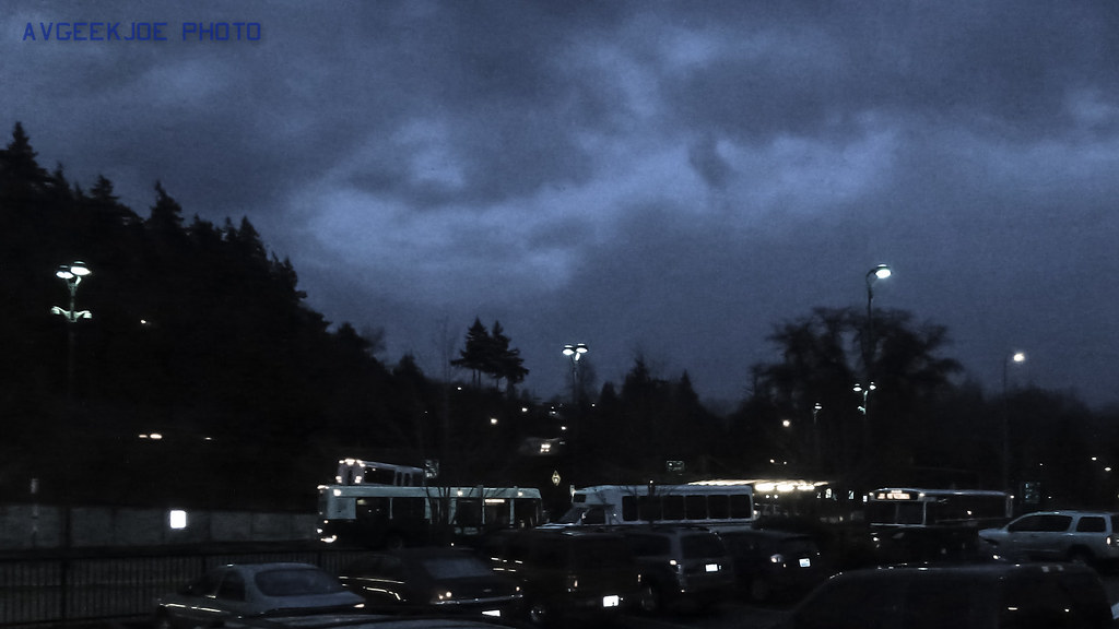 Mount Vernon Transit Center's Bus Pavilion in Morning Twil… Flickr