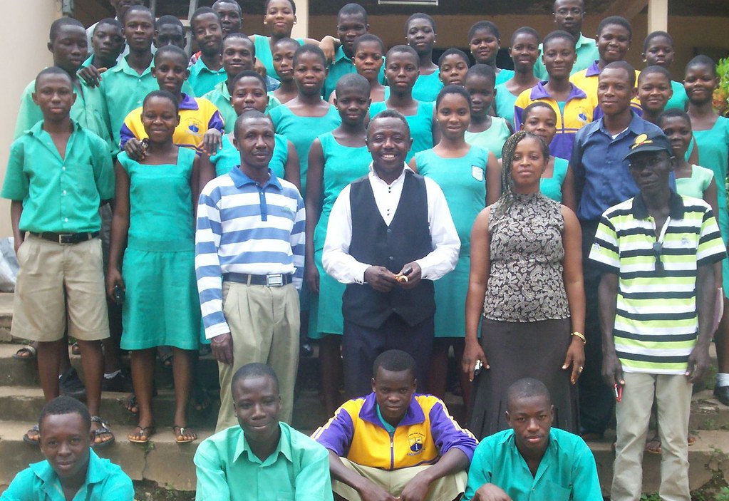 A group picture of need student of Agate Senior High Schoo… Flickr