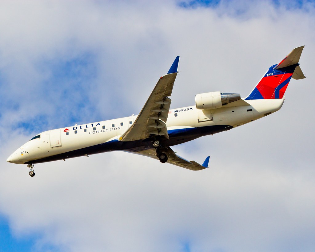 Canadair Regional Jet CRJ700 (N8923A) Canadair Regional J… Flickr