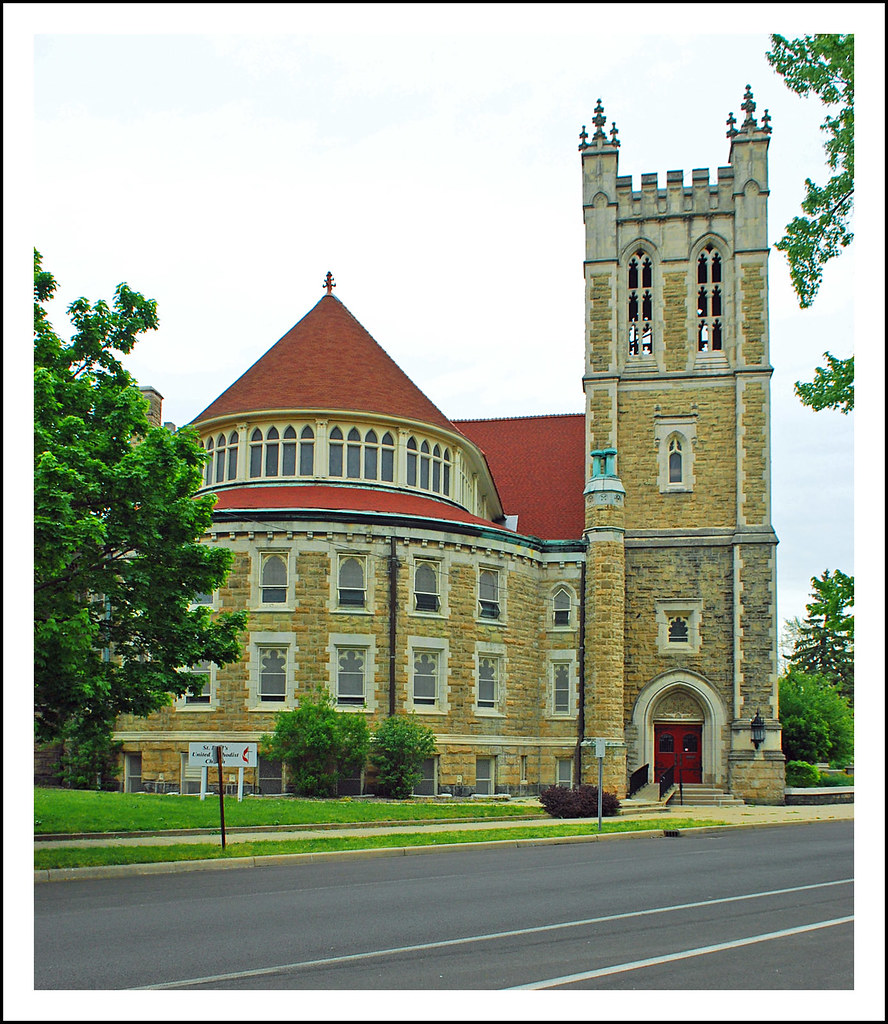 St. Paul's Memorial Church of South Bend, Indiana One of t… Flickr