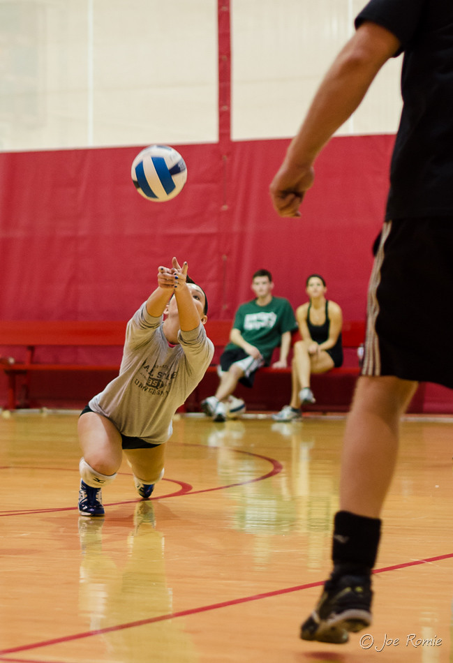 Volleyball tourney dive for dig Fair Play Volleyball's H… Flickr