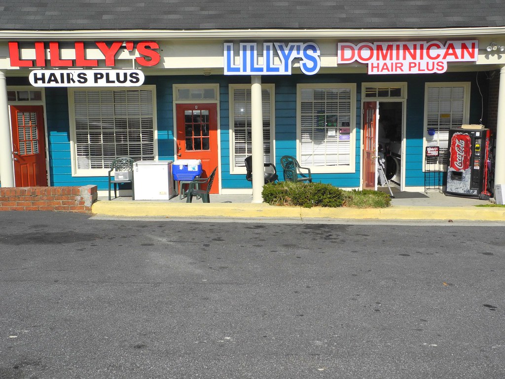 Fachada del Lilly’s Hair Plus Dominican Salon Quisqueya Peach Flickr