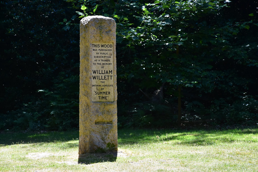 William Willett 2 The William Willett memorial sundial in … Flickr