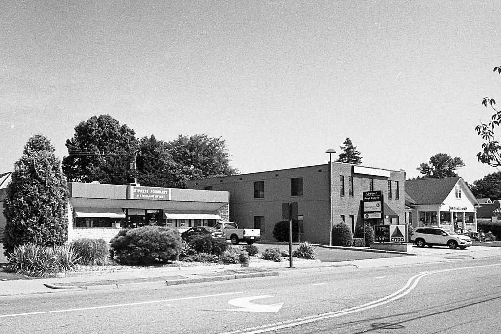 20160802YM096 Express Food Mart, 811 William St, Frederic… Flickr