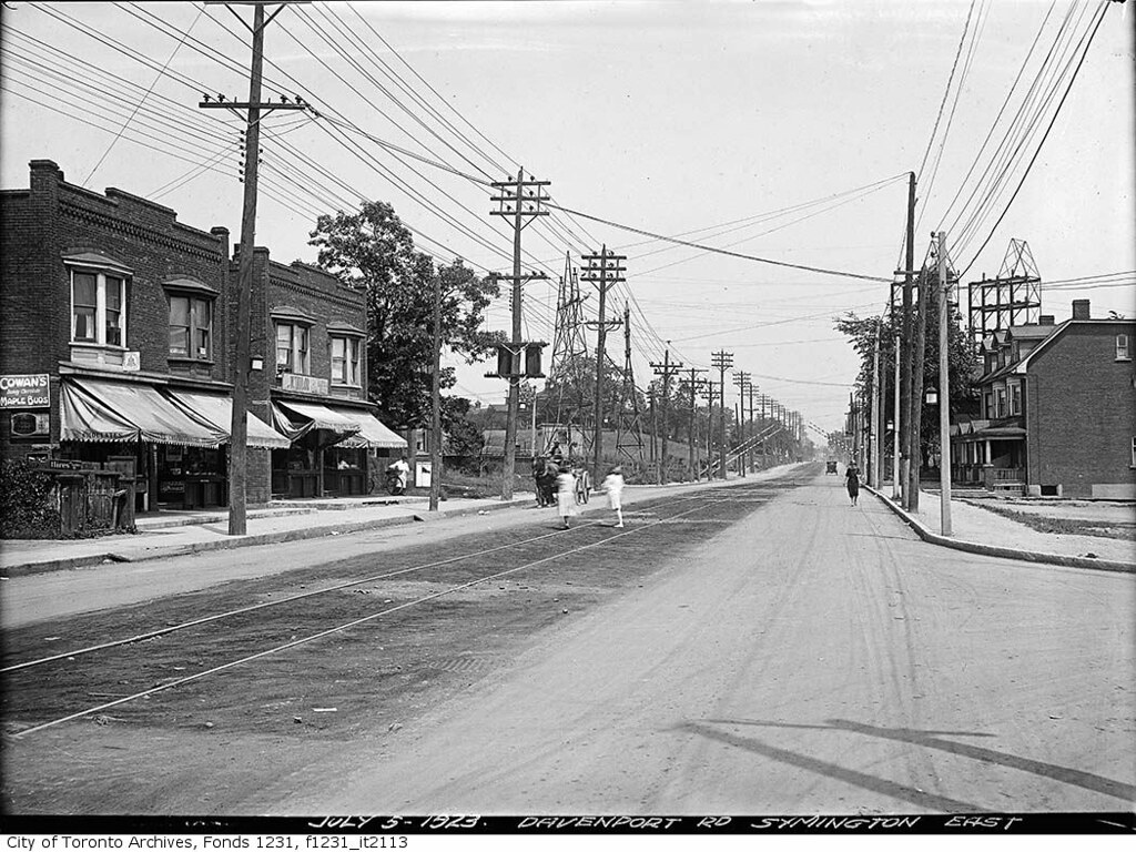 Davenport Road, looking east at Symington Avenue Photograp… Flickr