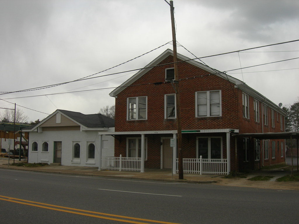 The Old Hamilton Hotel Hamilton, Alabama The hotel was bui… Flickr
