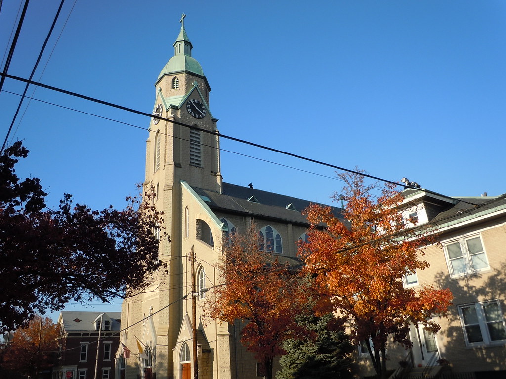 Sacred Heart, Bellevue, KY 1Exterior a2 Andy Hoxie Flickr