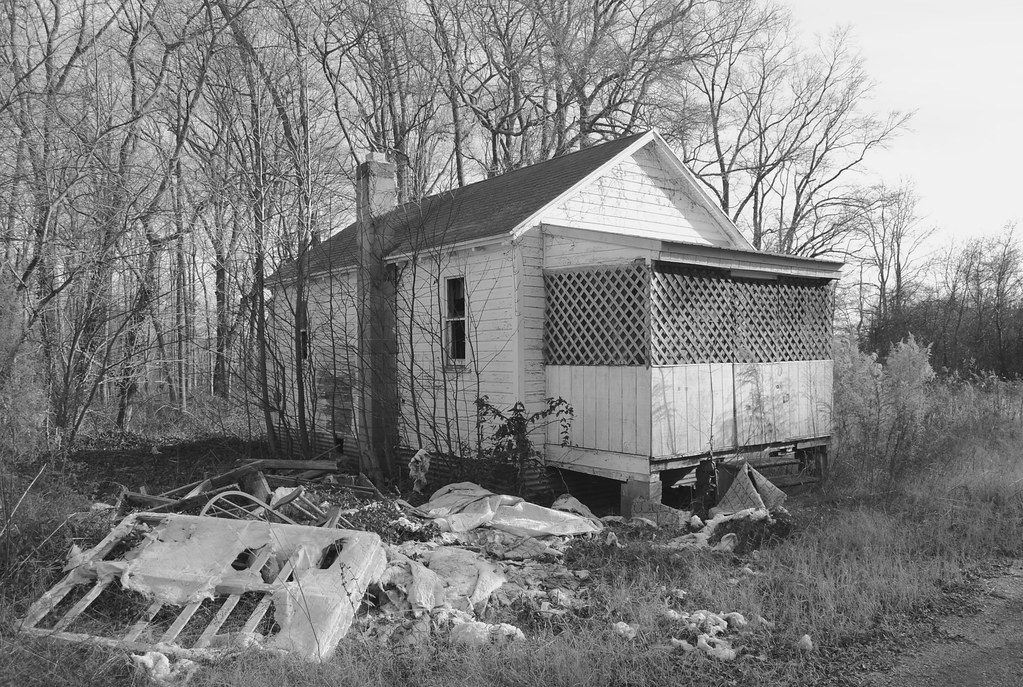 Abandoned Migrant Camp Old house. Lee Cannon Flickr