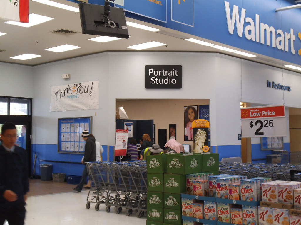 Portrait Studio Murrieta Walmart's Portrait Studio and a t… Flickr