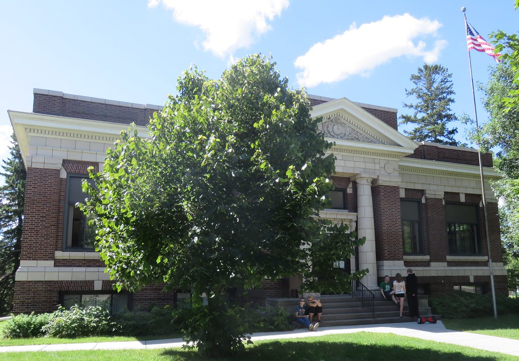 Carnegie Library (Eveleth, Minnesota) Funding for this Car… Flickr