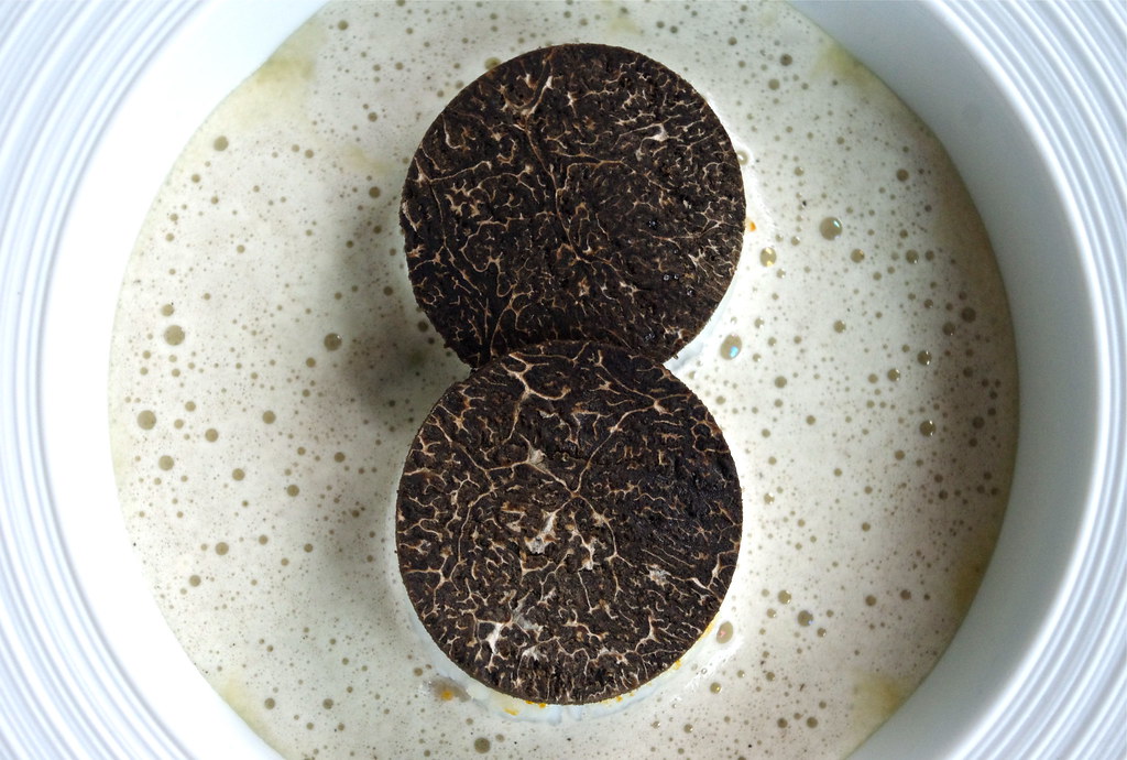 Jerusalem artichoke veloute, scallop and black truffle Flickr