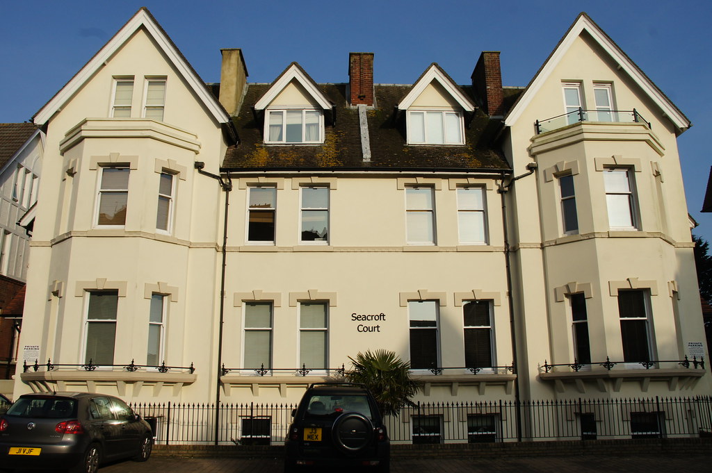 Seacroft Court (Paragon Hotel), 8 West Cliff Gardens, West Cliff