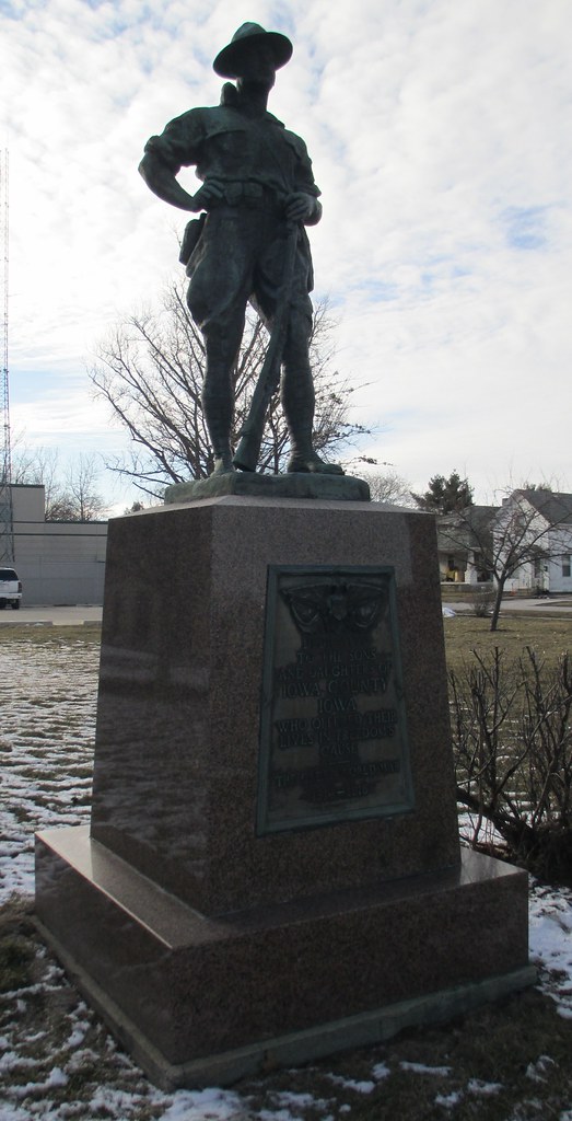 Iowa County WWI Monument (Marengo, Iowa) Located on the gr… Flickr