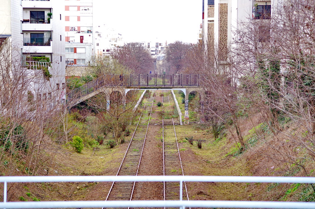 Paris les voies de la Petite Ceinture Porte de Charenton 2… Flickr