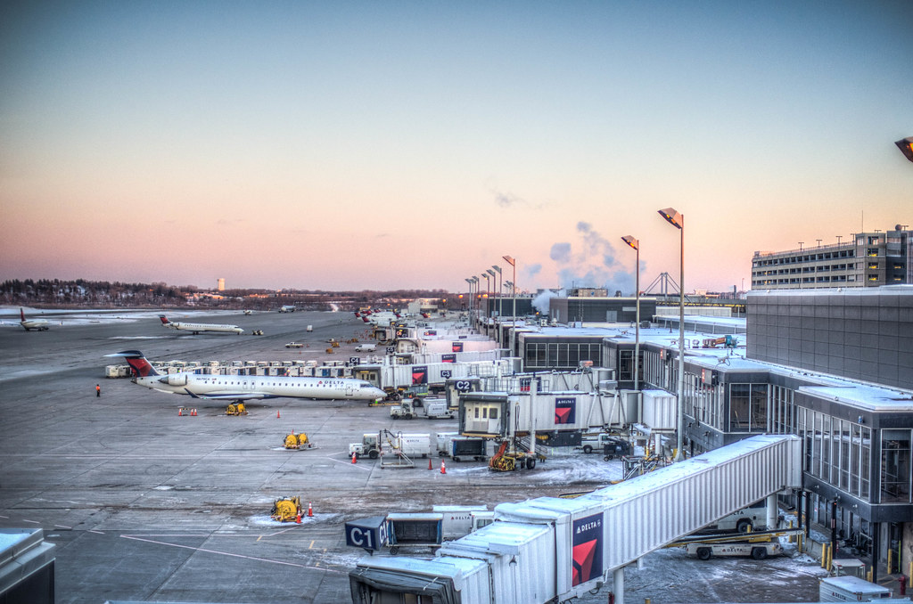 46/365 MSP Airport View from the observation deck near … Flickr