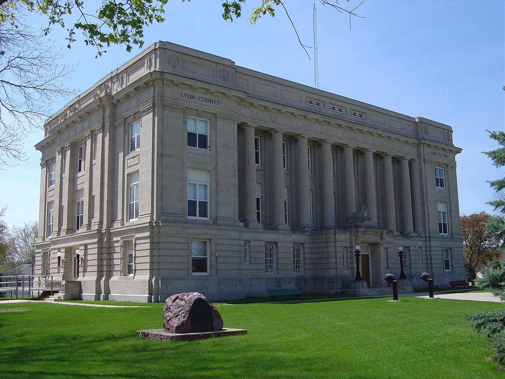 Lyon County Courthouse Rock Rapids IA (1) a photo on Flickriver
